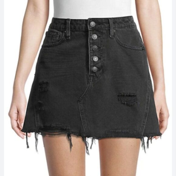 We The Free Free People Solid Black Distressed Raw Hem A Line Mini Skirt Size 29 - Picture 1 of 12